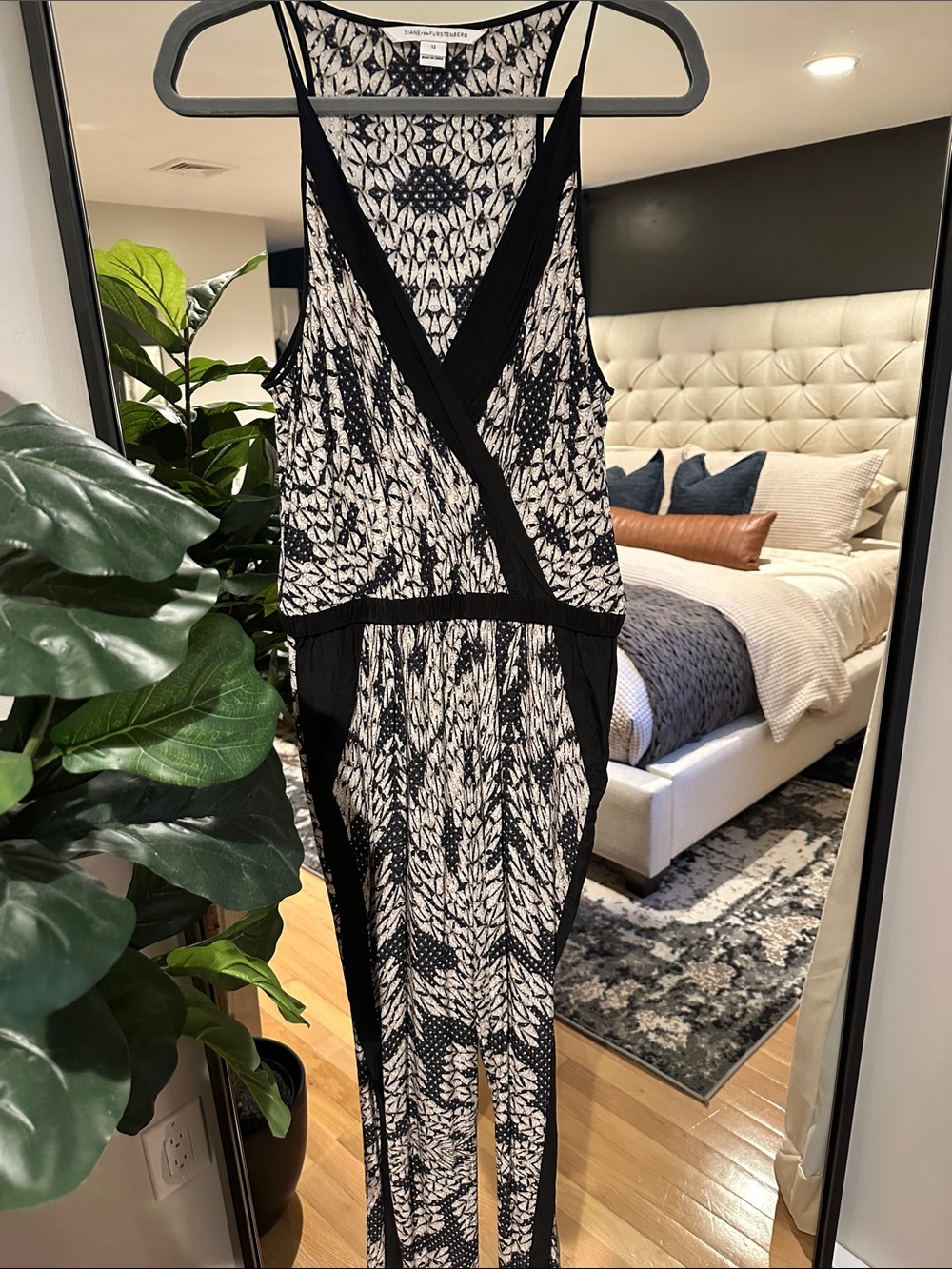 Diane Von Furstenberg Black & White Printed Sleeveless Jumpsuit with V-Neck